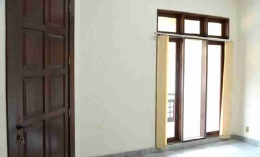 Dijual rumah mewah 2 lantai 4+2 kamar tidur lengkap dengan private pool tanah sangat Luas 1.273 meter di cipete Jakarta selatan