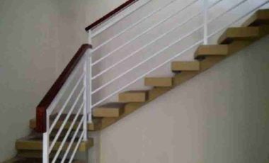 Disewakan rumah model villa