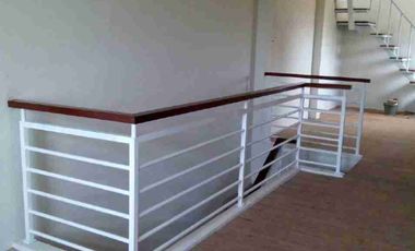 Disewakan rumah model villa