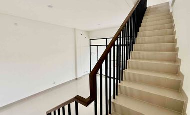 Ruko strategis 3 lantai di bintaro , unit terbatas