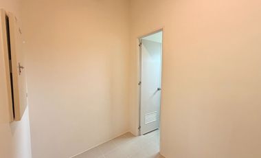 191 SQM 3 Bedroom with 2 Parkings Rent to Own in Sucat by Rockwell