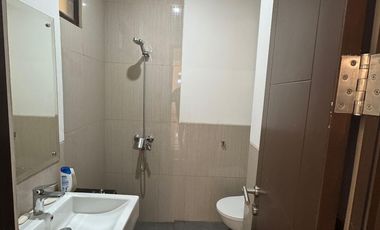 Dijual Rumah 2 Lantai di Summarecon Mutiara Makassar - Crystal Timur 3