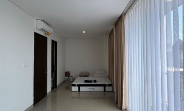 Dijual Rumah 2 Lantai di Summarecon Mutiara Makassar - Crystal Timur 3