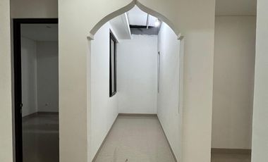 Dijual Rumah 2 Lantai di Summarecon Mutiara Makassar - Crystal Timur 3