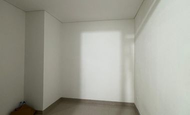 Dijual Rumah 2 Lantai di Summarecon Mutiara Makassar - Crystal Timur 3