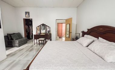 CASA EN URDESA NORTE EN VENTA
