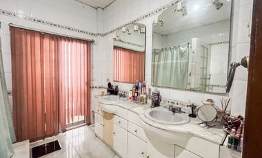 CASA EN URDESA NORTE EN VENTA