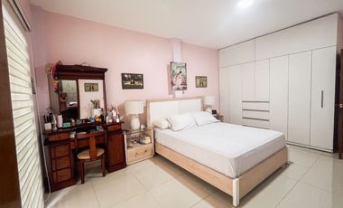 CASA EN URDESA NORTE EN VENTA