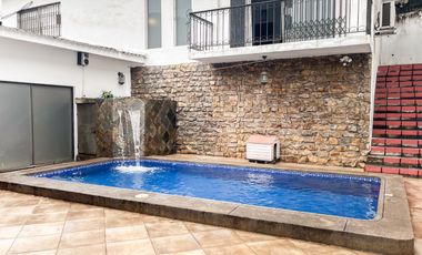 CASA EN URDESA NORTE EN VENTA