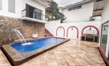 CASA EN URDESA NORTE EN VENTA