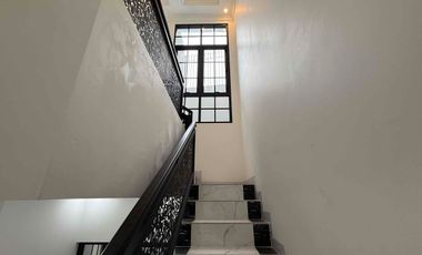 Rumah Siaphuni Shm 5 Menit Tol Kukusan Dekat UI, Krl Busway di Beiji Depok