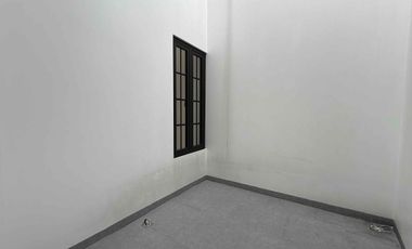 Rumah Siaphuni Shm 5 Menit Tol Kukusan Dekat UI, Krl Busway di Beiji Depok