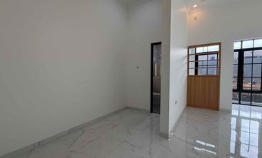 Rumah Siaphuni Shm 5 Menit Tol Kukusan Dekat UI, Krl Busway di Beiji Depok