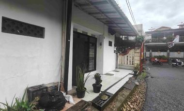 Kios 1 Lantai Cocok Buat Usaha Cafe Warkop, Travel dan  Sejenisnya, Ditebet Timur Dalam.