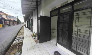 Kios 1 Lantai Cocok Buat Usaha Cafe Warkop, Travel dan  Sejenisnya, Ditebet Timur Dalam.