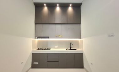 RUMAH SIAP HUNI, DESAIN KEKINIAN DEKAT CANDI SAMBISARI DI PURWOMARTANI, KALASAN