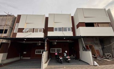 SIAPHUNI Modern 2 Lantai – Limo Cakra vista