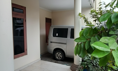 Rumah Strategis di Cluster Graha Raya – Lingkungan Asri & Nyaman Siap Nego