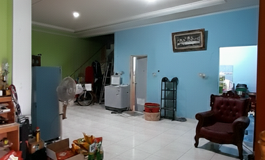 Rumah Strategis di Cluster Graha Raya – Lingkungan Asri & Nyaman Siap Nego