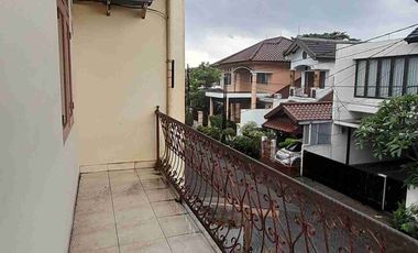 Rumah Strategis di Cluster Graha Raya – Lingkungan Asri & Nyaman Siap Nego