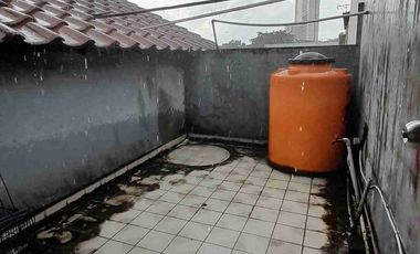 Rumah Strategis di Cluster Graha Raya – Lingkungan Asri & Nyaman Siap Nego