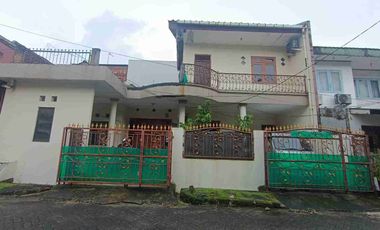 Rumah Strategis di Cluster Graha Raya – Lingkungan Asri & Nyaman Siap Nego