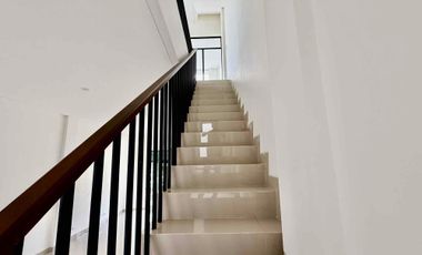 Ruko Allertone Lane 3 lantai di main boulevard