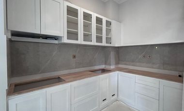 Rumah Klasik Dengan Sentuhan Modern di BSD