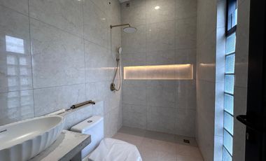 Rumah Klasik Dengan Sentuhan Modern di BSD