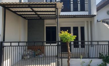 Disewakan Rumah Griya Asri Pakuwon City  SIAP HUNI ADA AC