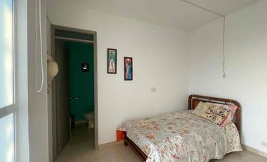 se vende casa de  1 piso en el castillo