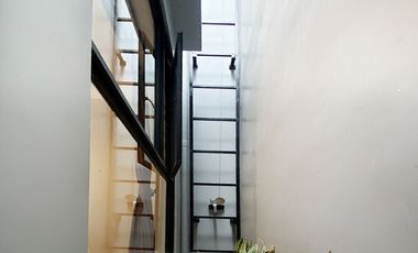 Rumah Rapi Baru Renovasi Siap Huni di Cluster Cendana Icon Lippo Karawaci Utara Akses Tol Tangerang - Jakarta Terdekat