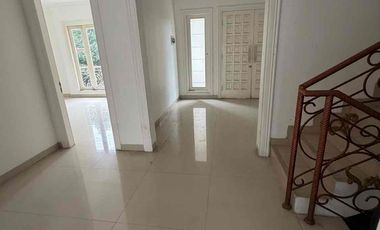 townhouse. super. terjangkau.  dekat citos.      hrg.  super. obral