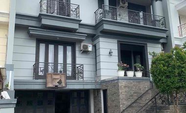 townhouse. super. terjangkau.  dekat citos.      hrg.  super. obral