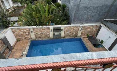 townhouse. super. terjangkau.  dekat citos.      hrg.  super. obral