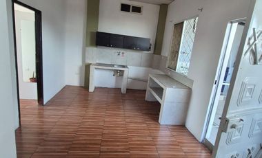 Departamento en Alquiler en la Alborada, 2 Habitaciones, 1 Baño, Parqueo, Norte de Guayaquil.
