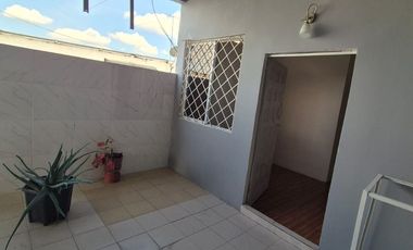 Departamento en Alquiler en la Alborada, 2 Habitaciones, 1 Baño, Parqueo, Norte de Guayaquil.