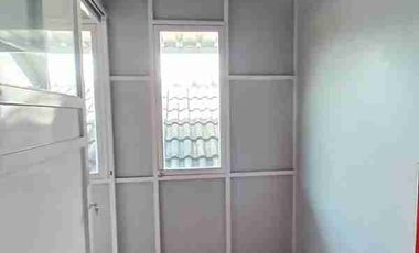 Disewakan Strategis & Nyaman, Rumah Tinggal + Kantor 2 Lantai Siap Huni & Semi Furnished, Sinduharjo, Ngaglik, Sleman