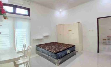 Disewakan Strategis & Nyaman, Rumah Tinggal + Kantor 2 Lantai Siap Huni & Semi Furnished, Sinduharjo, Ngaglik, Sleman