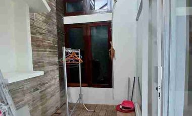 Disewakan Strategis & Nyaman, Rumah Tinggal + Kantor 2 Lantai Siap Huni & Semi Furnished, Sinduharjo, Ngaglik, Sleman