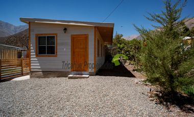 Arriendo de casa amoblada con piscina, 1D y 1B. Gastos básicos incluidos. Andacollito, Vicuña. $450 mil