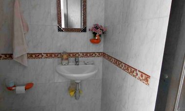 VENDO FLORIDABLANCA CASA  PEATONAL  4 ALCOBAS BARRIO SAN BERNARDO.