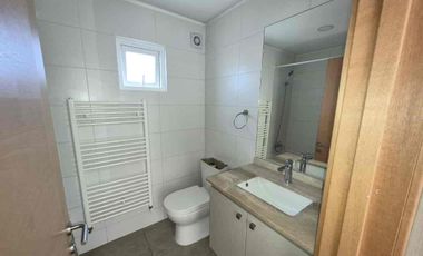 SE ARRIENDA CASA CONDOMINIO PARQUE ANTUMALAL