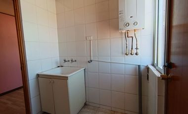 Casa en Venta,  5 dormitorios y piscina, ubicación central, en La Serena