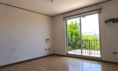 Casa en Venta,  5 dormitorios y piscina, ubicación central, en La Serena