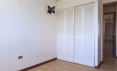 Casa en Venta,  5 dormitorios y piscina, ubicación central, en La Serena