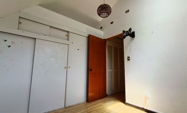 Casa en Venta,  5 dormitorios y piscina, ubicación central, en La Serena