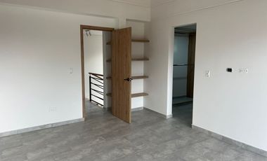 ARRIENDO ESTRENAR ESPECTACULAR CASA ANTIGUA EN SAN ANTONIO DEL BEJUCAL CUN DINAMARCA COLOMBIA.