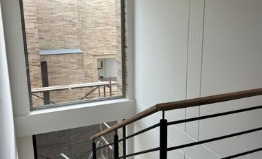 ARRIENDO ESTRENAR ESPECTACULAR CASA ANTIGUA EN SAN ANTONIO DEL BEJUCAL CUN DINAMARCA COLOMBIA.