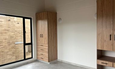 ARRIENDO ESTRENAR ESPECTACULAR CASA ANTIGUA EN SAN ANTONIO DEL BEJUCAL CUN DINAMARCA COLOMBIA.